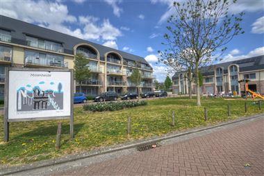 Zeer ruim appartement met 3 slaapkamers en 2 badkamers nabij het centrum van Essen!
Dit appartement beschikt over een ruime inkomhal, een grote en li...