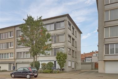 Te koop - appartement - Merksem - centraal gelegen hoekappartement op 2de verdieping (geen lift) met 2 volwaardige tot 3 slaapkamers mogelijk, gedeeld...