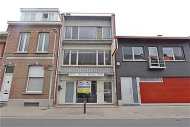 Prachtige handelswoning in het centrum van Kessel met veel mogelijkheden.
Het handelshuis is gelegen op de Stationssteenweg in het centrum van Kess...