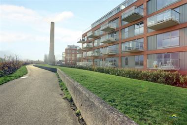 Te koop : Luxueus appartement met 3 slaapkamers en frontaal zicht op het water in het exclusief woonproject "De Waterkant" in Rumst (Terhagen) Dit ins...
