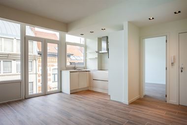 Perfect gerenoveerd 2-slaapkamer appartement op het Nieuw Zuid. Ideaal gelegen in een rustige enkelrichtingstraat vol statige herenwoningen. Ideaal ge...