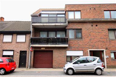 Gerenoveerd gemeubeld appartement (MET VOLLEDIG INBOEDEL) met terras en garage ideaal voor expats!
Het appartement is gelegen nabij het centrum van ...