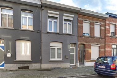 Te koop - Deurne - Deels gemoderniseerde woning met stadstuin en 3 slaapkamers - elektriciteit geheel conform in orde, raamwerk vernieuwd in 2016! Lic...