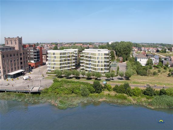 Brig bestaat uit vier organisch gevormde bouwvolumes ontworpen door Binst Architects. Ze vallen op door hun eigentijdse vormgeving, hun originele inpl ...